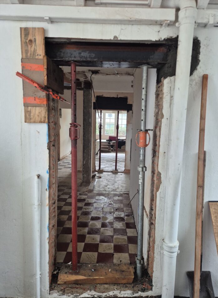 CA30DAB2-E684-4D49-A04D-5C8DCFD51153